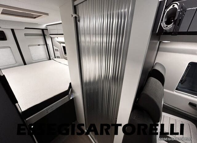 ADRIA TWIN SUPREME 640 SGX 35H UNIPROPRIETARIO KM 9.142 GARAGE 2021 pieno