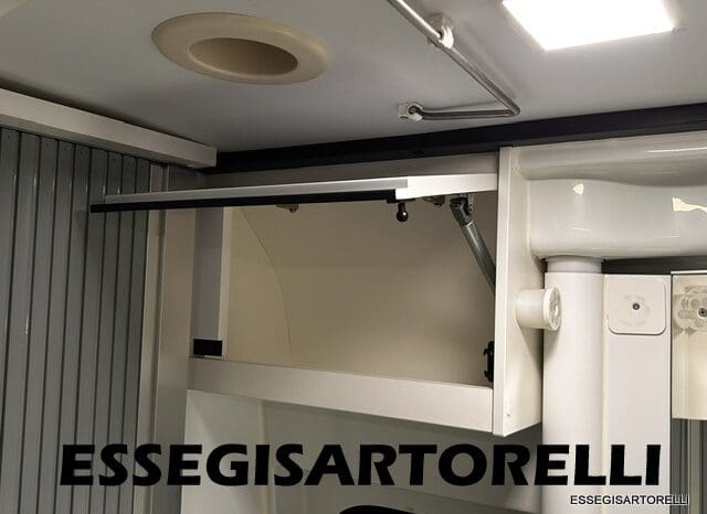 ADRIA TWIN SUPREME 640 SGX 35H UNIPROPRIETARIO KM 9.142 GARAGE 2021 pieno