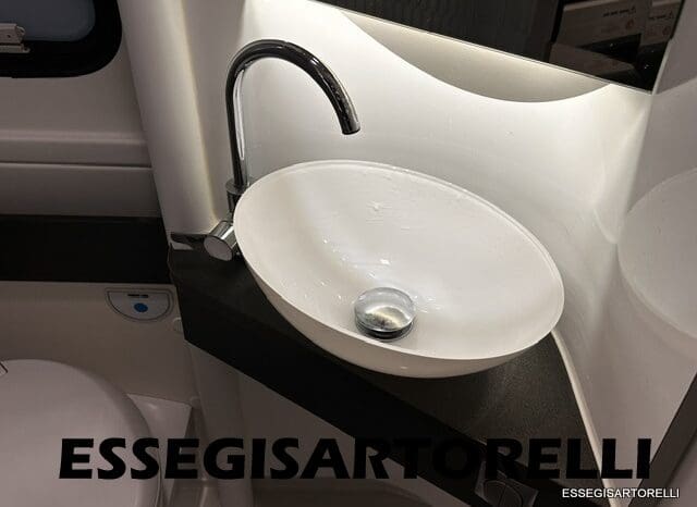 ADRIA TWIN SUPREME 640 SGX 35H UNIPROPRIETARIO KM 9.142 GARAGE 2021 pieno