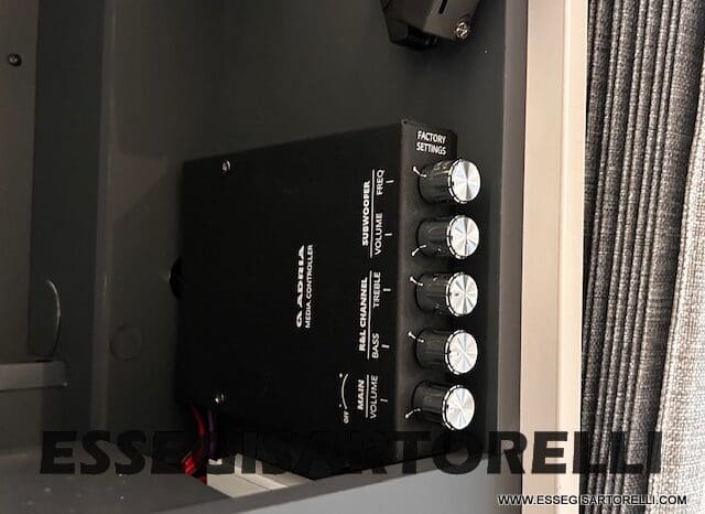 CARAVAN NEW ADRIA ADORA 573 PT 6 POSTI TRUMA COMBI VETRORESINA 2026 pieno