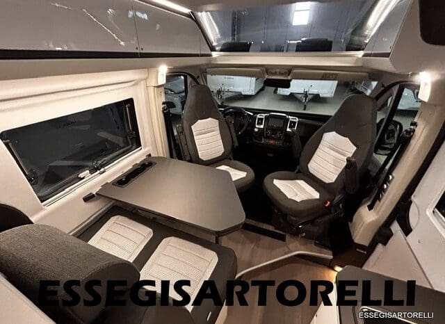 ADRIA TWIN SUPREME 640 SGX 35H UNIPROPRIETARIO KM 9.142 GARAGE 2021 pieno
