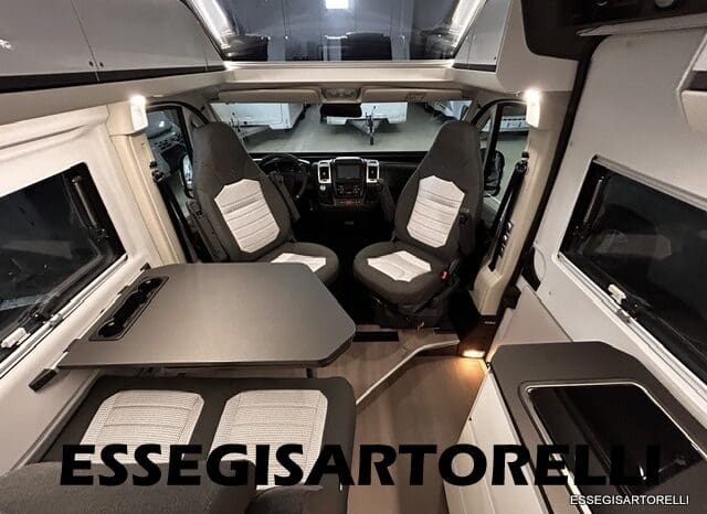 ADRIA TWIN SUPREME 640 SGX 35H UNIPROPRIETARIO KM 9.142 GARAGE 2021 pieno