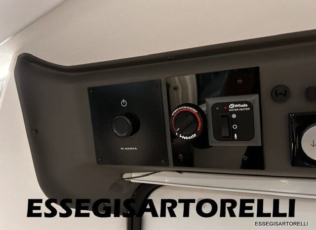 ADRIA TWIN SUPREME 640 SGX 35H UNIPROPRIETARIO KM 9.142 GARAGE 2021 pieno