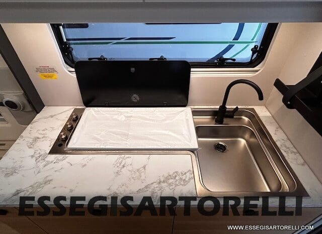 CARAVAN NEW ADRIA ADORA 573 PT 6 POSTI TRUMA COMBI VETRORESINA 2026 pieno