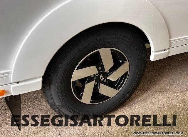 CARAVAN NEW ADRIA ADORA 573 PT 6 POSTI TRUMA COMBI VETRORESINA 2026 pieno