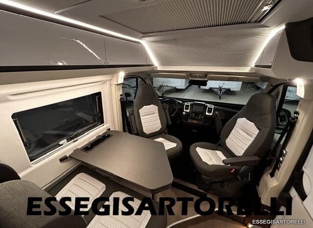 ADRIA TWIN SUPREME 640 SGX 35H UNIPROPRIETARIO KM 9.142 GARAGE 2021 pieno