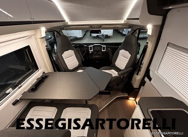 ADRIA TWIN SUPREME 640 SGX 35H UNIPROPRIETARIO KM 9.142 GARAGE 2021 pieno