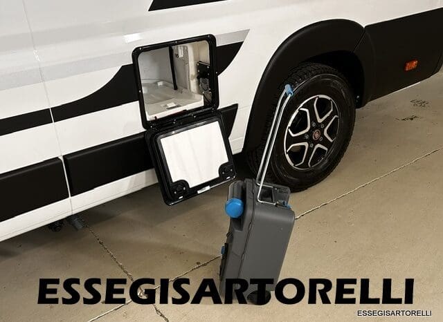 ADRIA TWIN SUPREME 640 SGX 35H UNIPROPRIETARIO KM 9.142 GARAGE 2021 pieno