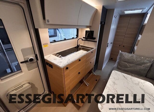 CARAVAN NEW ADRIA ADORA 573 PT 6 POSTI TRUMA COMBI VETRORESINA 2026 pieno