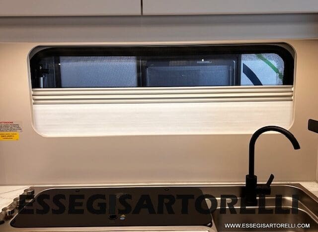 CARAVAN NEW ADRIA ADORA 573 PT 6 POSTI TRUMA COMBI VETRORESINA 2026 pieno