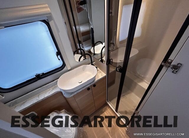 CARAVAN NEW ADRIA ADORA 573 PT 6 POSTI TRUMA COMBI VETRORESINA 2026 pieno