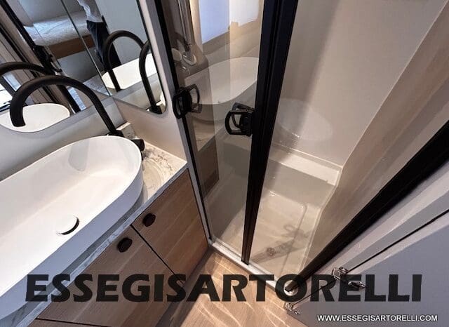 CARAVAN NEW ADRIA ADORA 573 PT 6 POSTI TRUMA COMBI VETRORESINA 2026 pieno