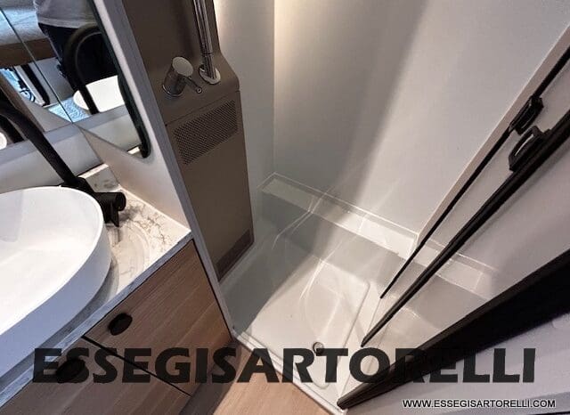 CARAVAN NEW ADRIA ADORA 573 PT 6 POSTI TRUMA COMBI VETRORESINA 2026 pieno