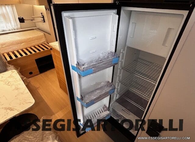 CARAVAN NEW ADRIA ADORA 573 PT 6 POSTI TRUMA COMBI VETRORESINA 2026 pieno