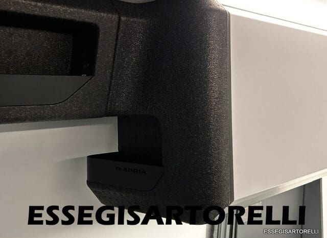 ADRIA NEW TWIN SPORTS 540 SPB AUTOMATICO UCONNECT SUPREME EDITION POPUP 2026 pieno