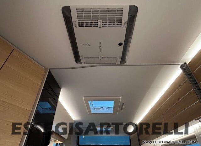 ADRIA ADORA 613 PK UNIPROPRIETARIO 7 POSTI VETRORESINA 1.750 KG 2024 pieno