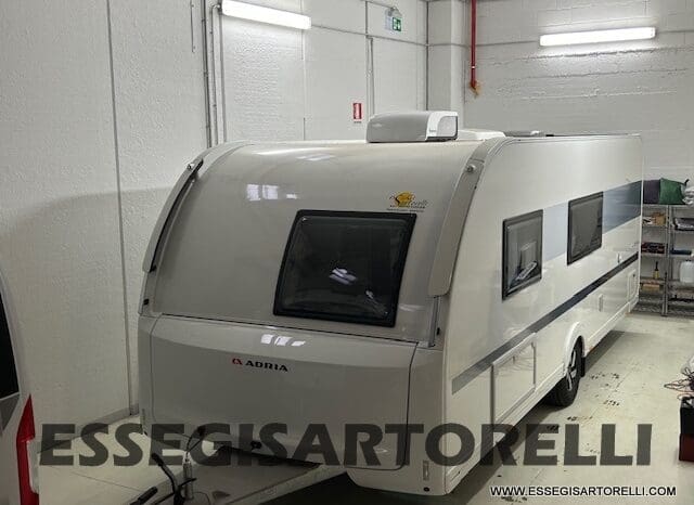 ADRIA ADORA 613 PK UNIPROPRIETARIO 7 POSTI VETRORESINA 1.750 KG 2024 pieno