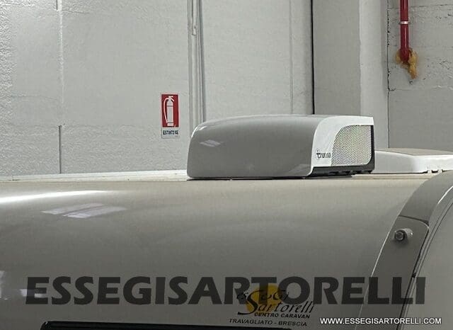 ADRIA ADORA 613 PK UNIPROPRIETARIO 7 POSTI VETRORESINA 1.750 KG 2024 pieno