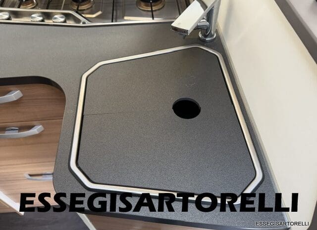 ADRIA MATRIX M 600 SP GT SILVER EDITION 2020 UNIPROPR. 698 CM GARAGE pieno