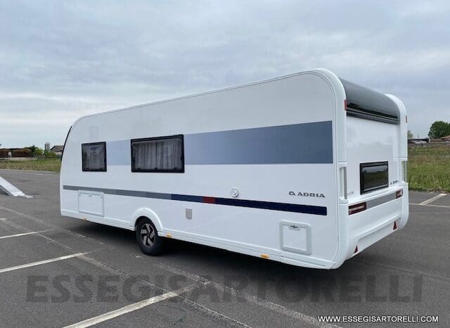 ADRIA ADORA 613 PK UNIPROPRIETARIO 7 POSTI VETRORESINA 1.750 KG 2024 pieno