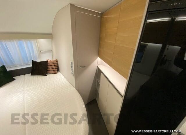 ADRIA ADORA 613 PK UNIPROPRIETARIO 7 POSTI VETRORESINA 1.750 KG 2024 pieno