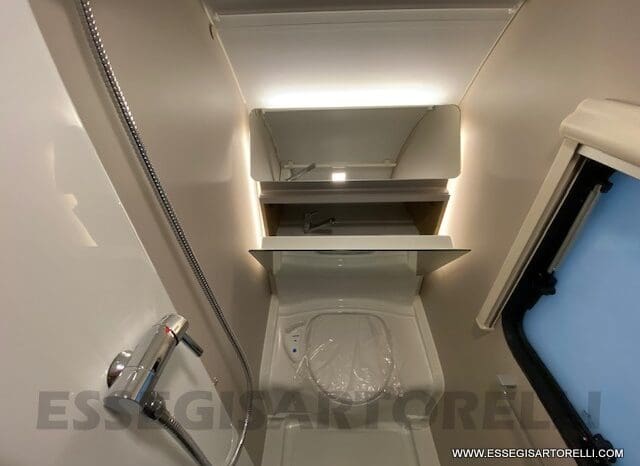 ADRIA ADORA 613 PK UNIPROPRIETARIO 7 POSTI VETRORESINA 1.750 KG 2024 pieno