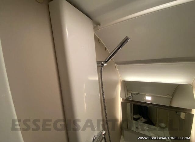 ADRIA ADORA 613 PK UNIPROPRIETARIO 7 POSTI VETRORESINA 1.750 KG 2024 pieno