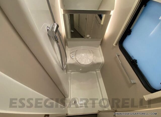 ADRIA ADORA 613 PK UNIPROPRIETARIO 7 POSTI VETRORESINA 1.750 KG 2024 pieno