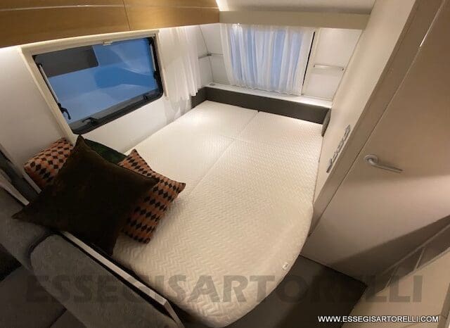 ADRIA ADORA 613 PK UNIPROPRIETARIO 7 POSTI VETRORESINA 1.750 KG 2024 pieno