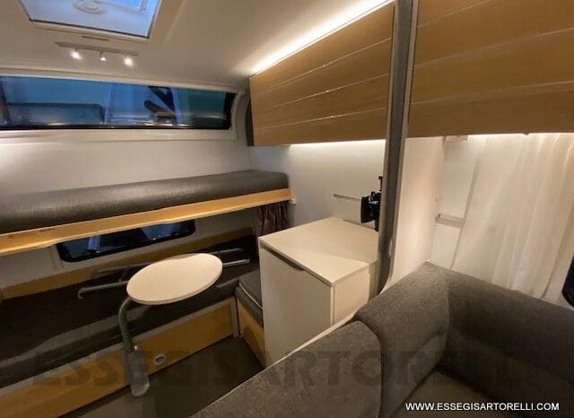 ADRIA ADORA 613 PK UNIPROPRIETARIO 7 POSTI VETRORESINA 1.750 KG 2024 pieno