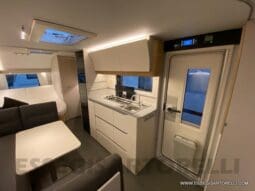 ADRIA ADORA 613 PK UNIPROPRIETARIO 7 POSTI VETRORESINA 1.750 KG 2024 pieno