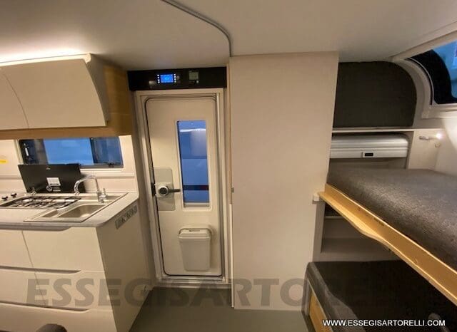 ADRIA ADORA 613 PK UNIPROPRIETARIO 7 POSTI VETRORESINA 1.750 KG 2024 pieno