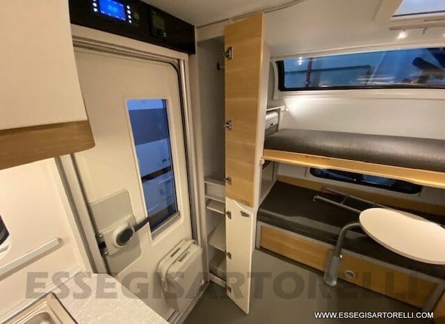 ADRIA ADORA 613 PK UNIPROPRIETARIO 7 POSTI VETRORESINA 1.750 KG 2024 pieno