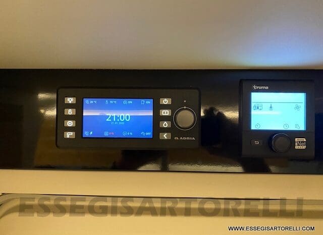 ADRIA ADORA 613 PK UNIPROPRIETARIO 7 POSTI VETRORESINA 1.750 KG 2024 pieno