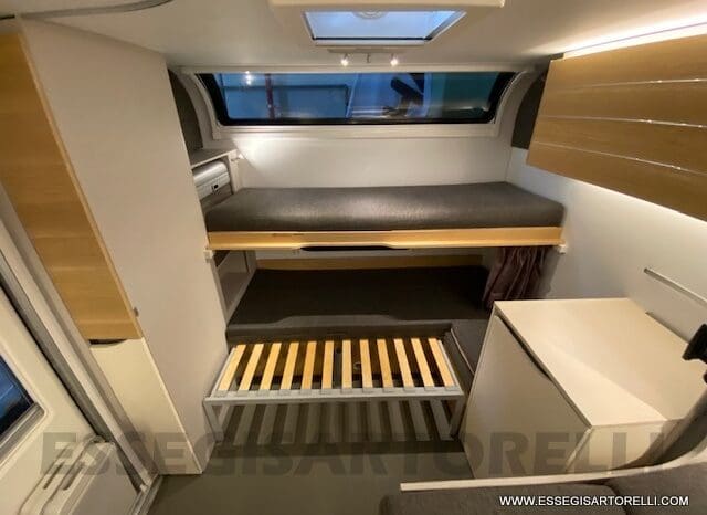 ADRIA ADORA 613 PK UNIPROPRIETARIO 7 POSTI VETRORESINA 1.750 KG 2024 pieno