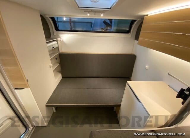 ADRIA ADORA 613 PK UNIPROPRIETARIO 7 POSTI VETRORESINA 1.750 KG 2024 pieno