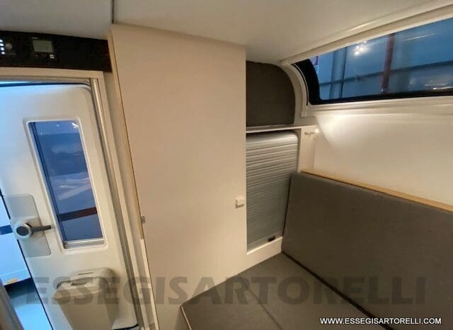 ADRIA ADORA 613 PK UNIPROPRIETARIO 7 POSTI VETRORESINA 1.750 KG 2024 pieno