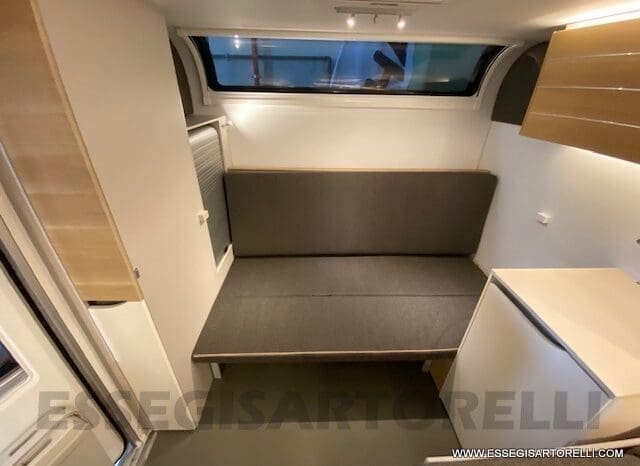 ADRIA ADORA 613 PK UNIPROPRIETARIO 7 POSTI VETRORESINA 1.750 KG 2024 pieno