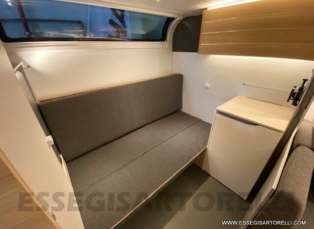 ADRIA ADORA 613 PK UNIPROPRIETARIO 7 POSTI VETRORESINA 1.750 KG 2024 pieno