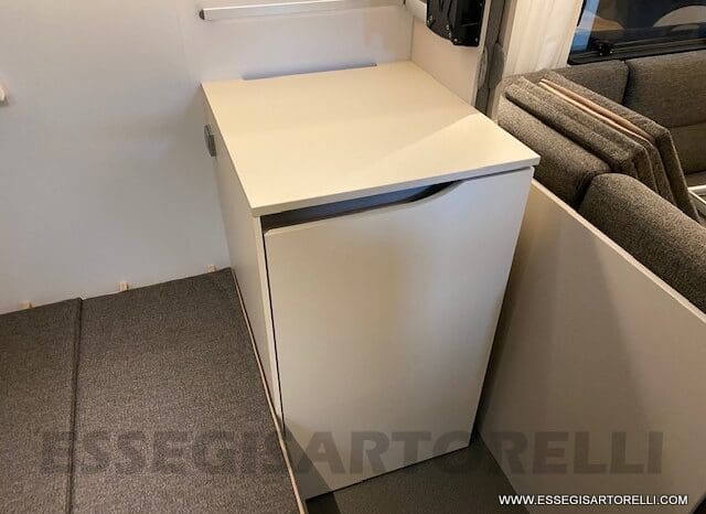 ADRIA ADORA 613 PK UNIPROPRIETARIO 7 POSTI VETRORESINA 1.750 KG 2024 pieno