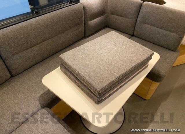 ADRIA ADORA 613 PK UNIPROPRIETARIO 7 POSTI VETRORESINA 1.750 KG 2024 pieno