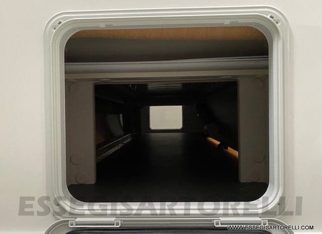 ADRIA ADORA 613 PK UNIPROPRIETARIO 7 POSTI VETRORESINA 1.750 KG 2024 pieno