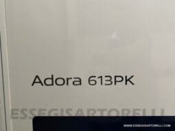 ADRIA ADORA 613 PK UNIPROPRIETARIO 7 POSTI VETRORESINA 1.750 KG 2024 pieno