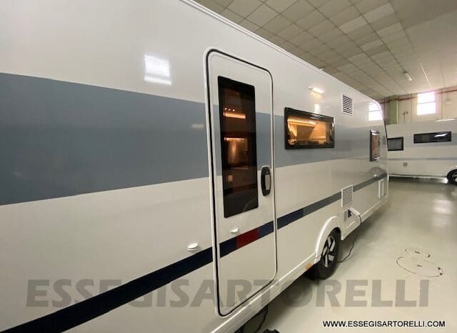 ADRIA ADORA 613 PK UNIPROPRIETARIO 7 POSTI VETRORESINA 1.750 KG 2024 pieno