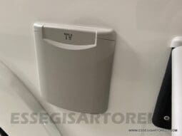 ADRIA ADORA 613 PK UNIPROPRIETARIO 7 POSTI VETRORESINA 1.750 KG 2024 pieno