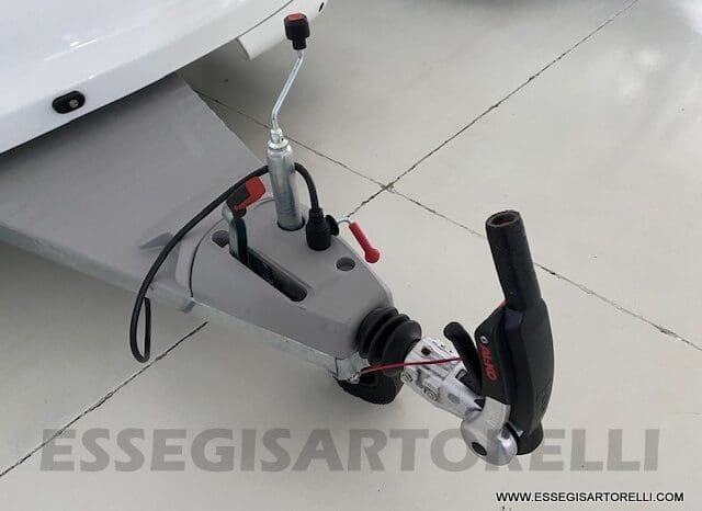 ADRIA ADORA 613 PK UNIPROPRIETARIO 7 POSTI VETRORESINA 1.750 KG 2024 pieno