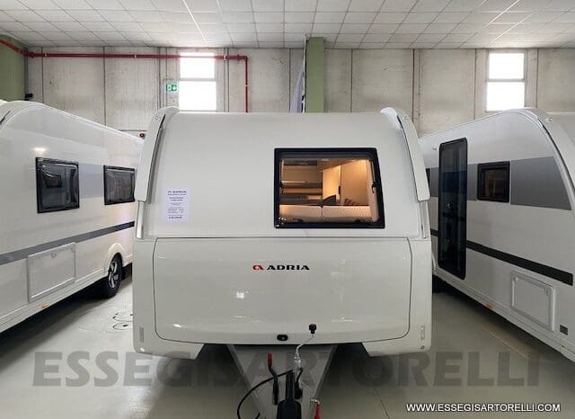 ADRIA ADORA 613 PK UNIPROPRIETARIO 7 POSTI VETRORESINA 1.750 KG 2024 pieno
