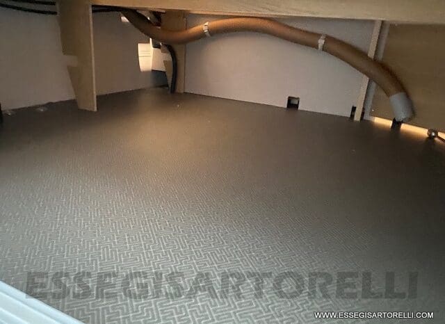 ADRIA ADORA 613 PK UNIPROPRIETARIO 7 POSTI VETRORESINA 1.750 KG 2024 pieno