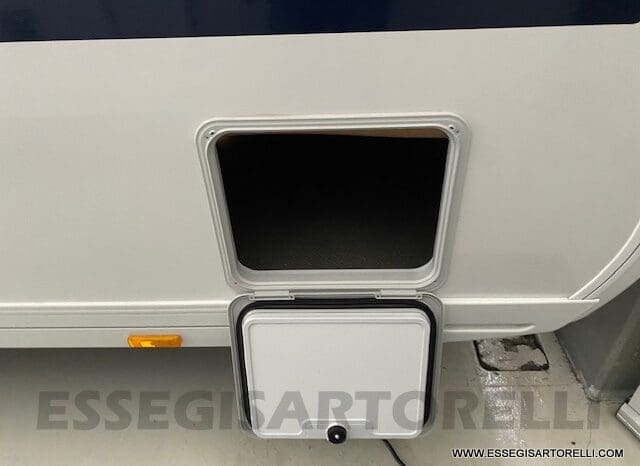 ADRIA ADORA 613 PK UNIPROPRIETARIO 7 POSTI VETRORESINA 1.750 KG 2024 pieno