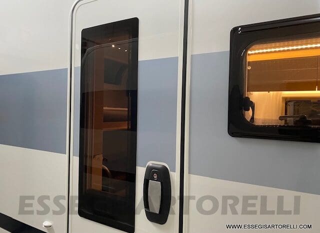 ADRIA ADORA 613 PK UNIPROPRIETARIO 7 POSTI VETRORESINA 1.750 KG 2024 pieno